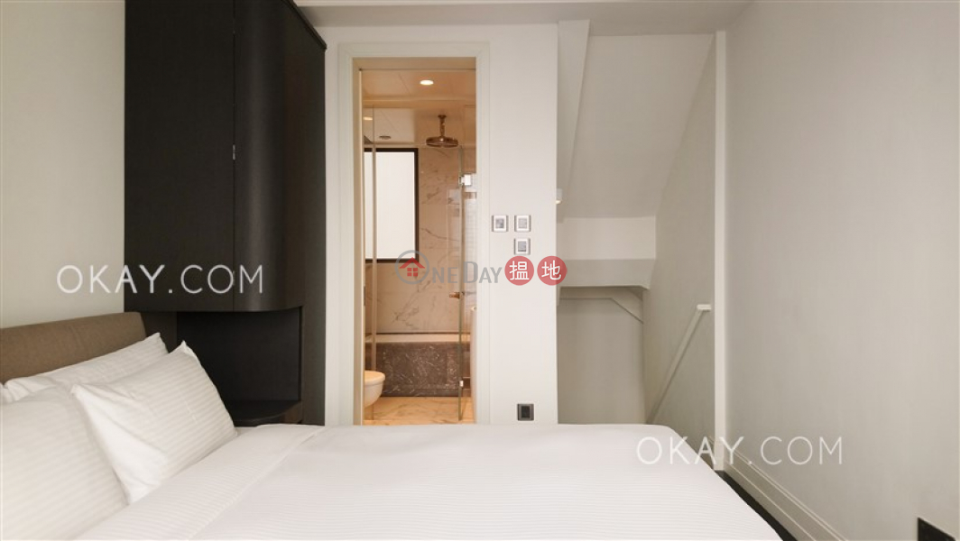 HK$ 39,000/ month | Castle One By V Western District | Charming 1 bedroom on high floor | Rental