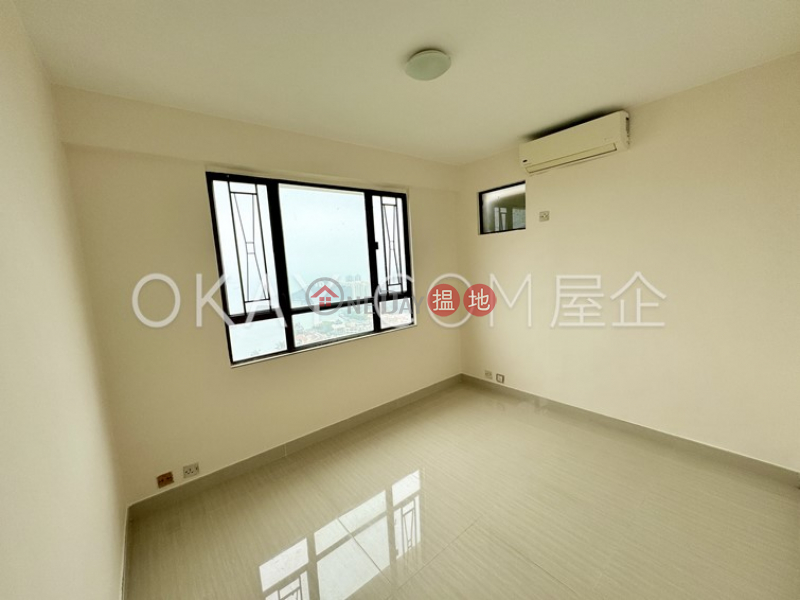 Cozy 3 bedroom on high floor with sea views & balcony | Rental | Discovery Bay, Phase 3 Parkvale Village, Woodbury Court 愉景灣 3期 寶峰 寶怡閣 Rental Listings