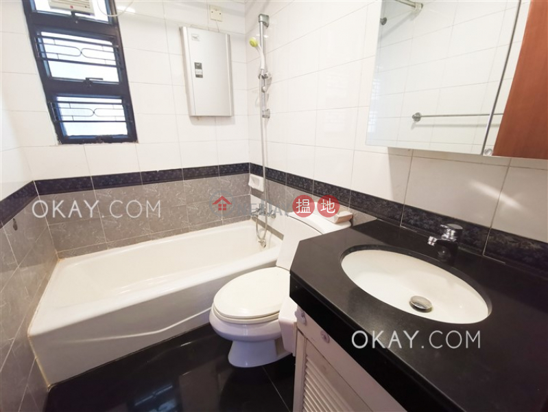 HK$ 38,000/ month Valiant Park Western District | Charming 3 bedroom on high floor with parking | Rental
