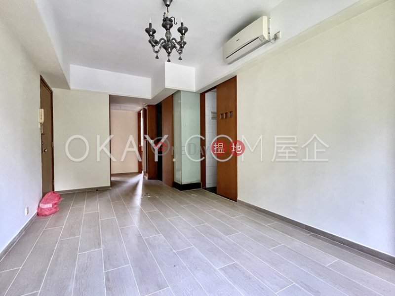 Intimate 2 bedroom with parking | For Sale 18-20 Village Road | Wan Chai District Hong Kong | Sales HK$ 9.5M