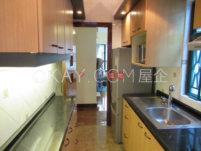 Luxurious 2 bedroom in Mid-levels West | Rental | Dragon Court 恆龍閣 Rental Listings