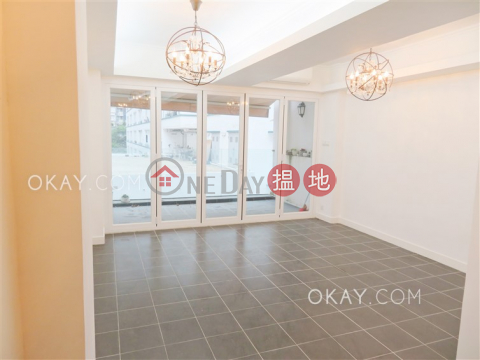 Practical with terrace & balcony | Rental | 42 Aberdeen Street 鴨巴甸街42號 _0