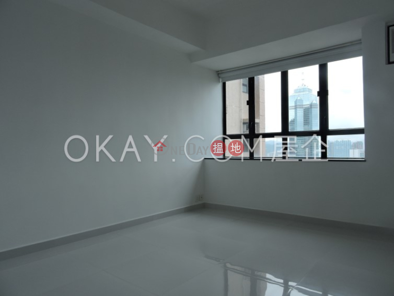 HK$ 50,000/ month Robinson Heights Western District, Elegant 3 bed on high floor with harbour views | Rental