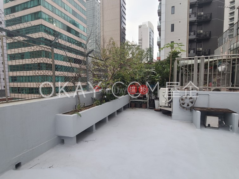 Unique 2 bedroom on high floor with rooftop | Rental | 132-136 Des Voeux Road West | Western District | Hong Kong | Rental, HK$ 32,000/ month