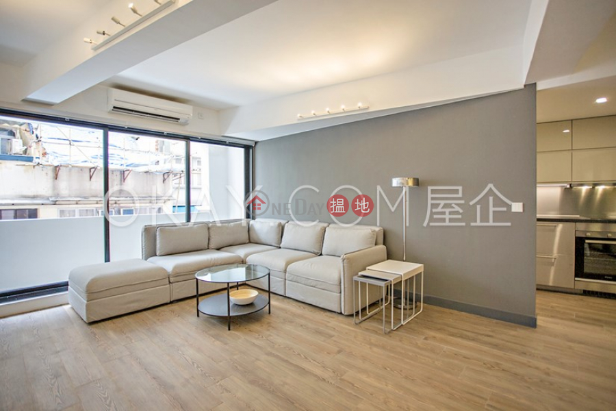 HK$ 32,000/ month, New Central Mansion Central District Tasteful 1 bedroom with balcony | Rental