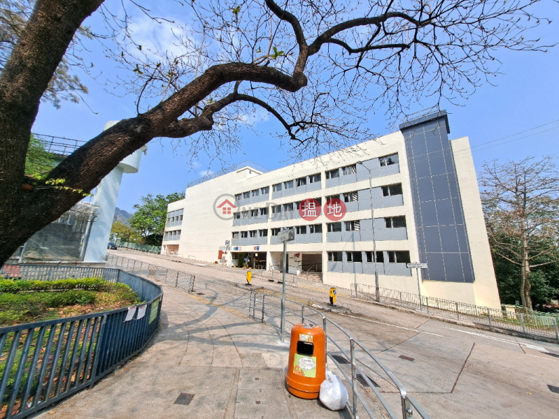 南山邨多層停車場 (Nam Shan Estate Multi Storey Carpark) 石硤尾| ()(1)