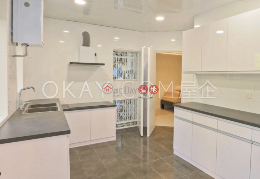 Beautiful 3 bedroom on high floor with parking | Rental | Hillview Apartments 山景大樓 Rental Listings