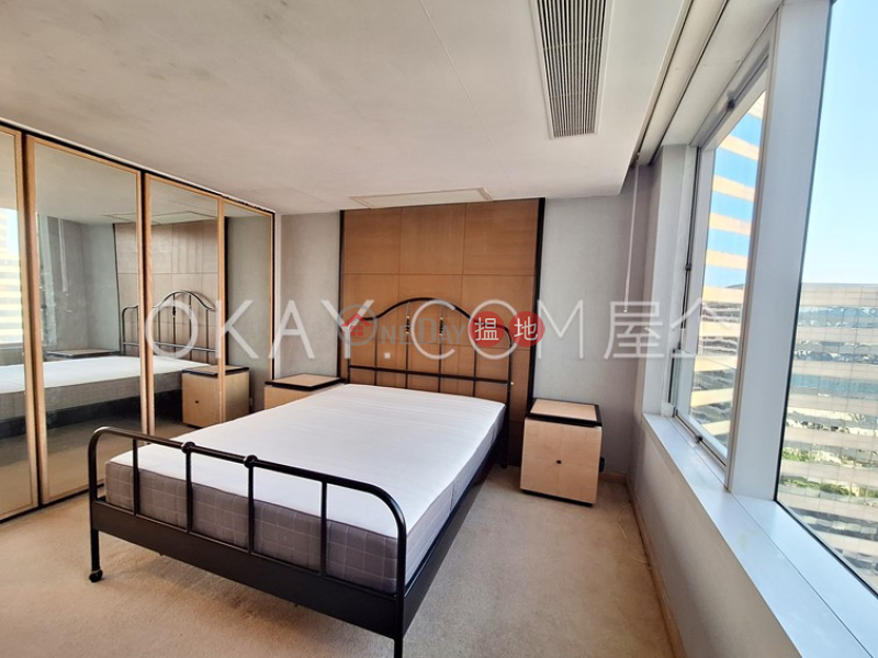 Lovely 1 bedroom on high floor with harbour views | For Sale | Convention Plaza Apartments 會展中心會景閣 Sales Listings