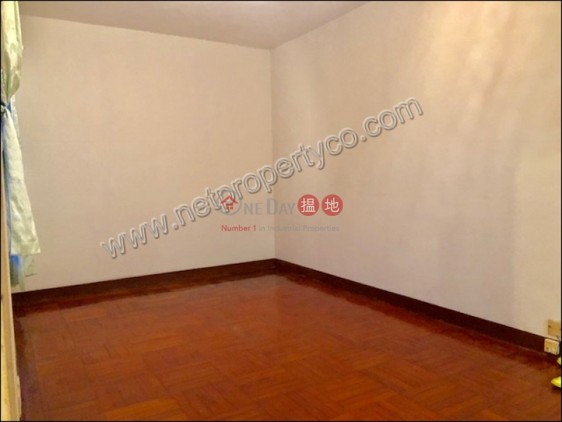 HK$ 15,000/ month Chi Fu Fa Yuen-Fu Hing Yuen Western District Well Maintain 2 bedrooms apartment for rent