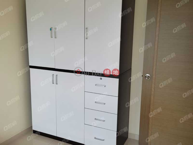 HK$ 20,500/ month | Block D (Flat 1 - 8) Kornhill | Eastern District Block D (Flat 1 - 8) Kornhill | 3 bedroom Mid Floor Flat for Rent