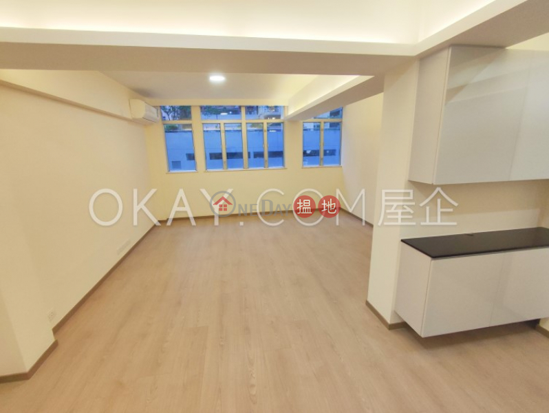 HK$ 45,000/ month | 66 Robinson Road Western District | Tasteful 3 bedroom in Mid-levels West | Rental