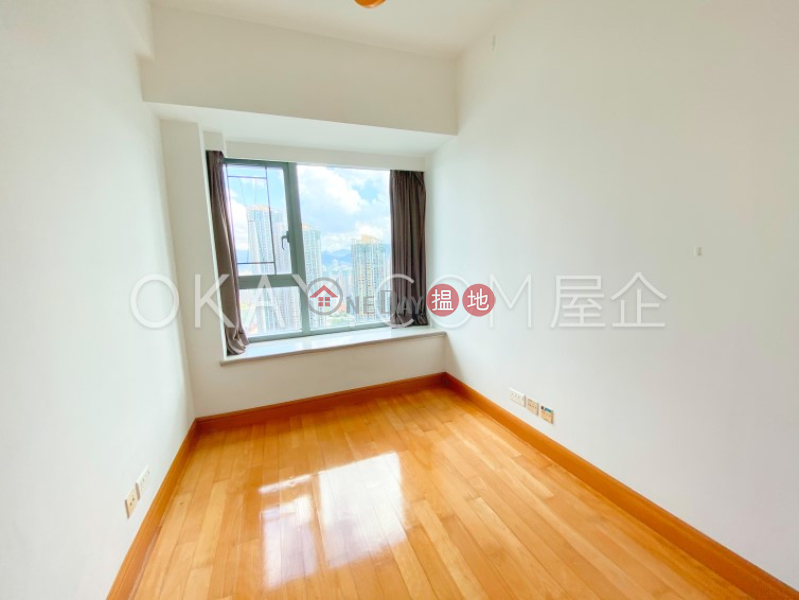 HK$ 3,980萬君臨天下1座-油尖旺3房2廁,極高層,星級會所,連車位君臨天下1座出售單位