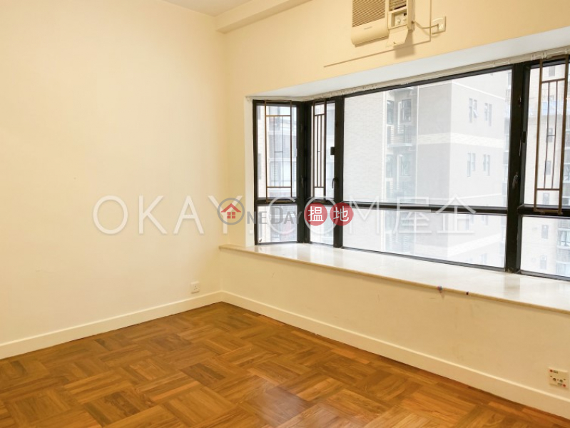 HK$ 50,000/ month | Beverly Hill | Wan Chai District | Stylish 4 bedroom with parking | Rental