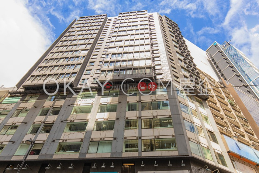 HK$ 25,000/ month V Causeway Bay, Wan Chai District | Generous 1 bedroom on high floor | Rental