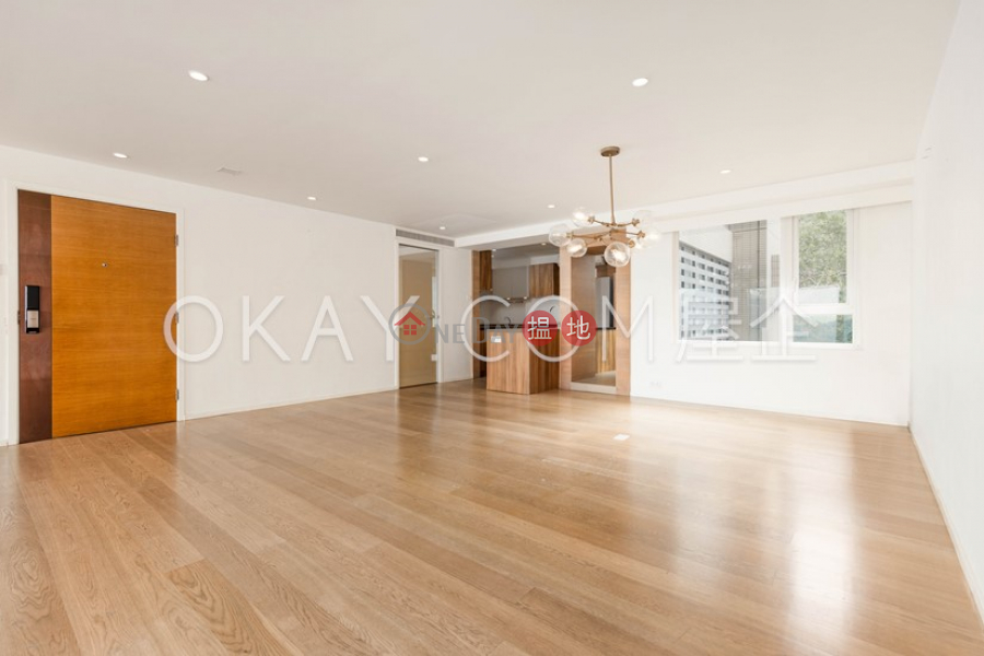 HK$ 120,000/ month, Twin Brook | Southern District | Efficient 3 bedroom with balcony & parking | Rental