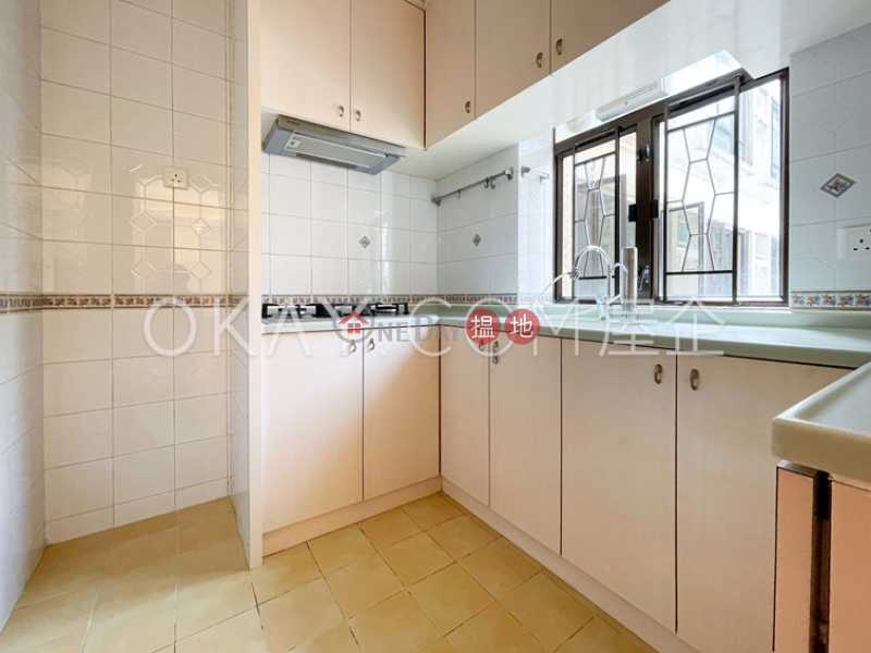 HK$ 47,500/ month | Excelsior Court Western District, Gorgeous 3 bed on high floor with sea views & parking | Rental