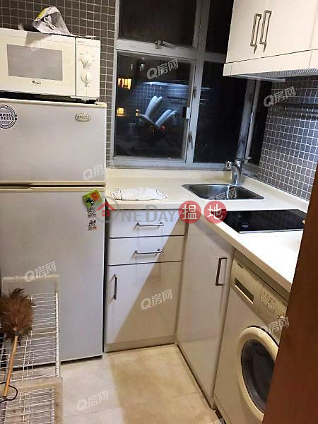 HK$ 22,000/ month, Windsor Court | Western District | Windsor Court | High Floor Flat for Rent