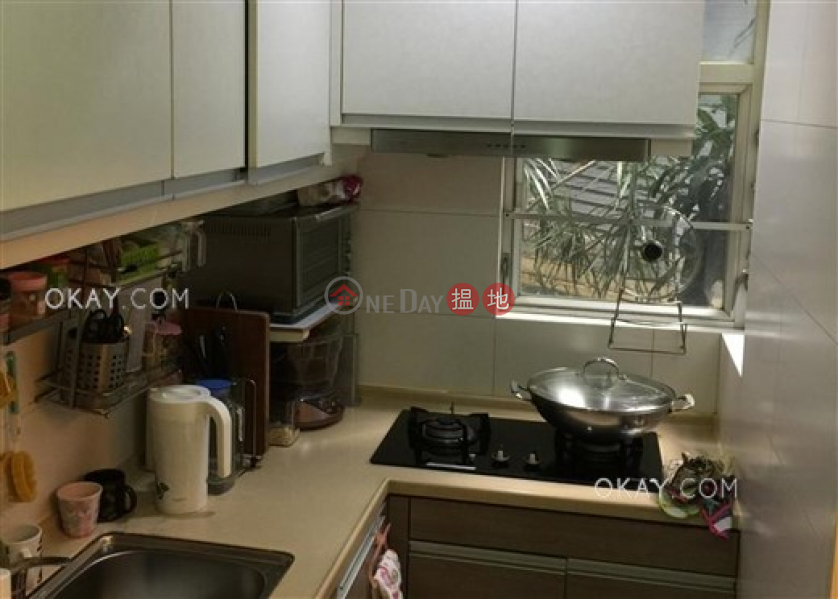 Unique 3 bedroom in Mid-levels West | Rental | Floral Tower 福熙苑 Rental Listings