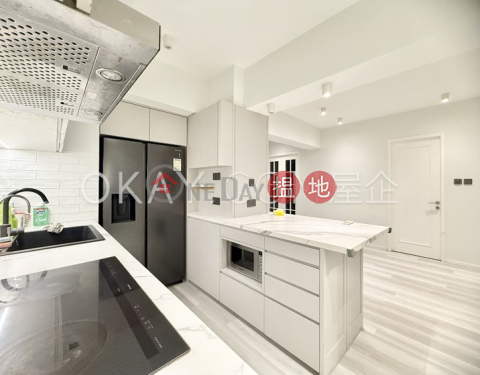 Nicely kept 2 bedroom in Wan Chai | For Sale | Yue King Building 愉景樓 _0