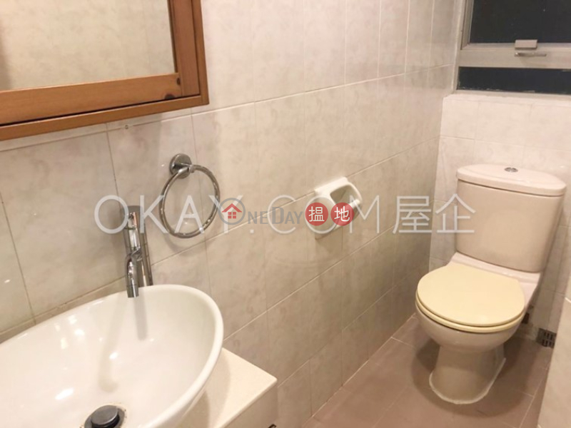 Nicely kept 2 bedroom with balcony | Rental | 10 Sam Chuk Street | Wong Tai Sin District Hong Kong, Rental, HK$ 38,000/ month