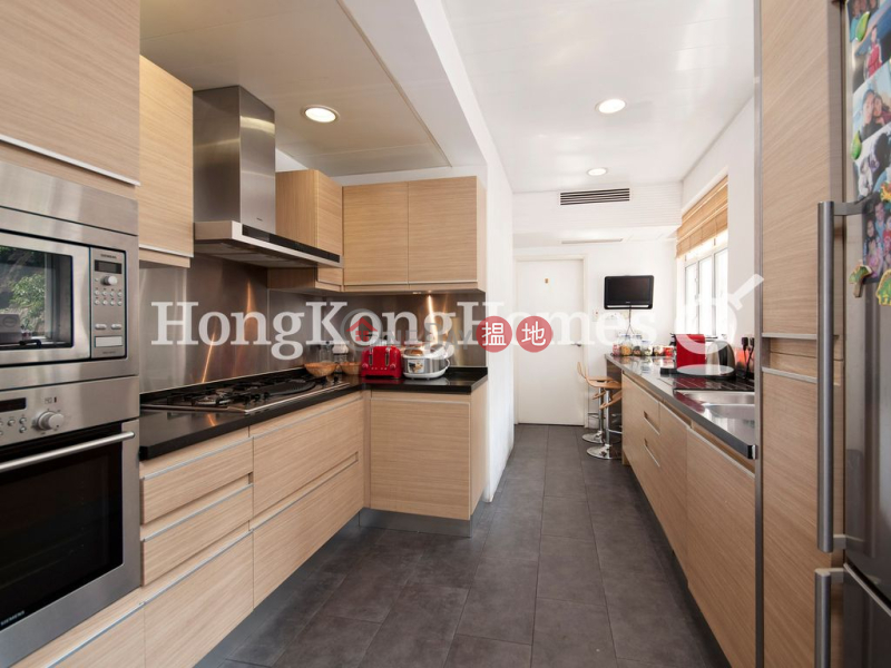 3 Bedroom Family Unit for Rent at Man Yuen Garden | Man Yuen Garden 文苑花園大廈 Rental Listings