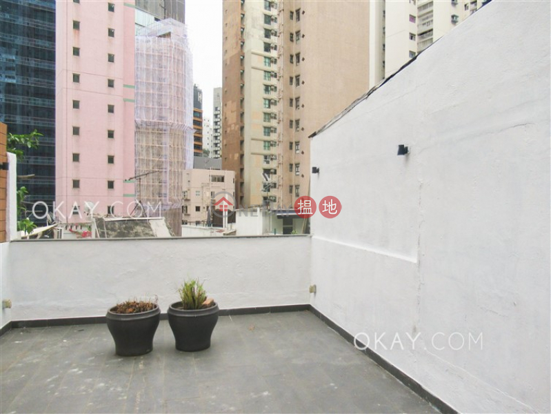 HK$ 43,000/ month | 49-49C Elgin Street, Central District Stylish 2 bedroom on high floor with rooftop | Rental