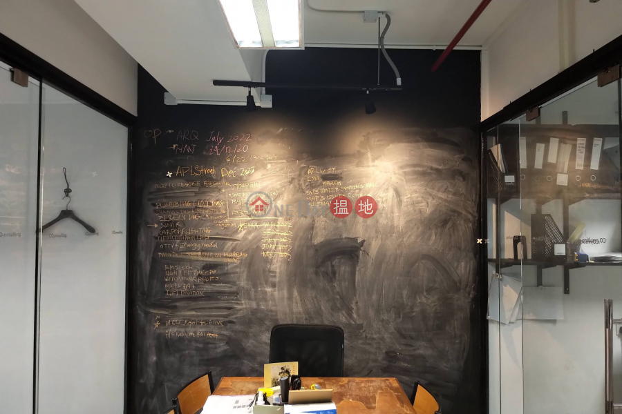 Stylish decor, ready to use office | 48 Bonham Strand West | Western District Hong Kong Rental | HK$ 17,000/ month