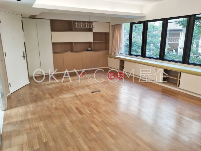 Efficient 3 bedroom with parking | For Sale | Wing on lodge 永安新邨 Sales Listings