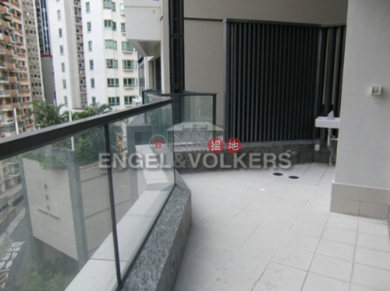 3 Bedroom Family Flat for Sale in Mid Levels West | Azura 蔚然 Sales Listings