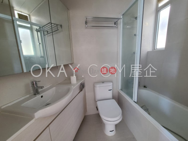 Efficient 3 bedroom with parking | For Sale | Monticello 滿峰台 Sales Listings