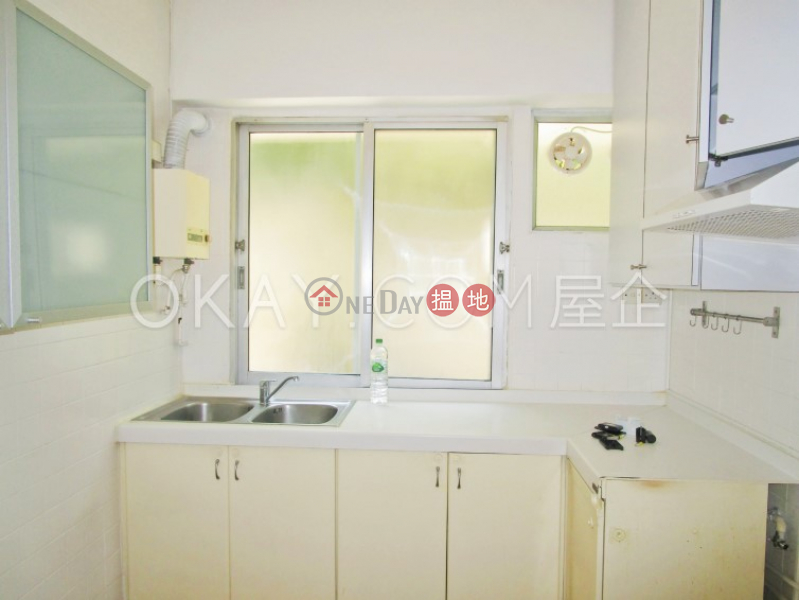 HK$ 42,000/ month, Crane Court Western District, Charming 3 bedroom with parking | Rental