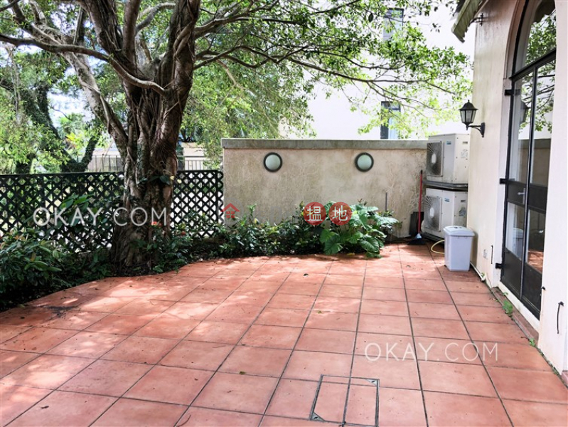 Exquisite house with parking | Rental, Strawberry Hill 紅梅閣 Rental Listings | Central District (OKAY-R294152)