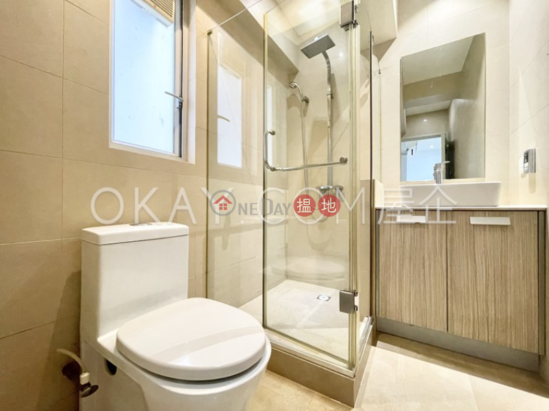 HK$ 22.5M, Cleveland Mansion Wan Chai District | Efficient 3 bedroom with balcony | For Sale