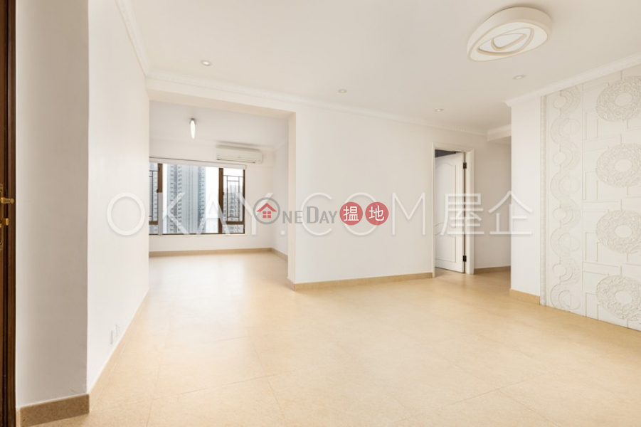 Unique 2 bedroom on high floor with parking | For Sale | Linden Height 年達園 Sales Listings