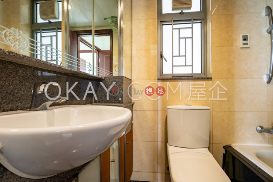 HK$ 1,960萬-泓都-西區3房2廁,極高層,星級會所,露台泓都出售單位