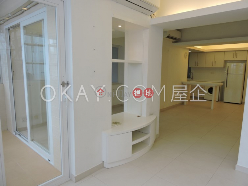 Lovely 3 bedroom with balcony | Rental, Blue Pool Mansion 藍塘大廈 Rental Listings | Wan Chai District (OKAY-R8947)