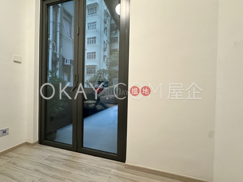 HK$ 32,800/ month, The Unit Soho Central District | Luxurious 2 bedroom with terrace | Rental