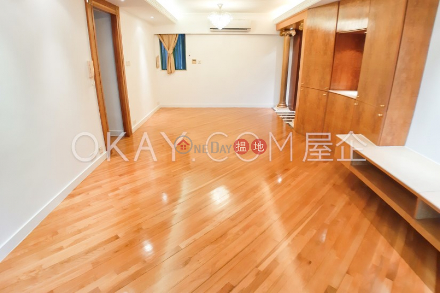 Beautiful 3 bedroom on high floor with sea views | For Sale 70 Robinson Road | Western District Hong Kong, Sales HK$ 40M