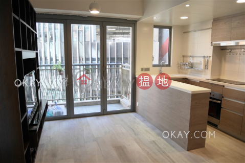 Intimate 2 bedroom with balcony | For Sale | The Morrison 駿逸峰 _0