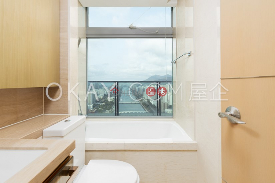 Lovely 5 bedroom on high floor with rooftop & balcony | For Sale | The Riverpark Tower 2 溱岸8號2座 Sales Listings