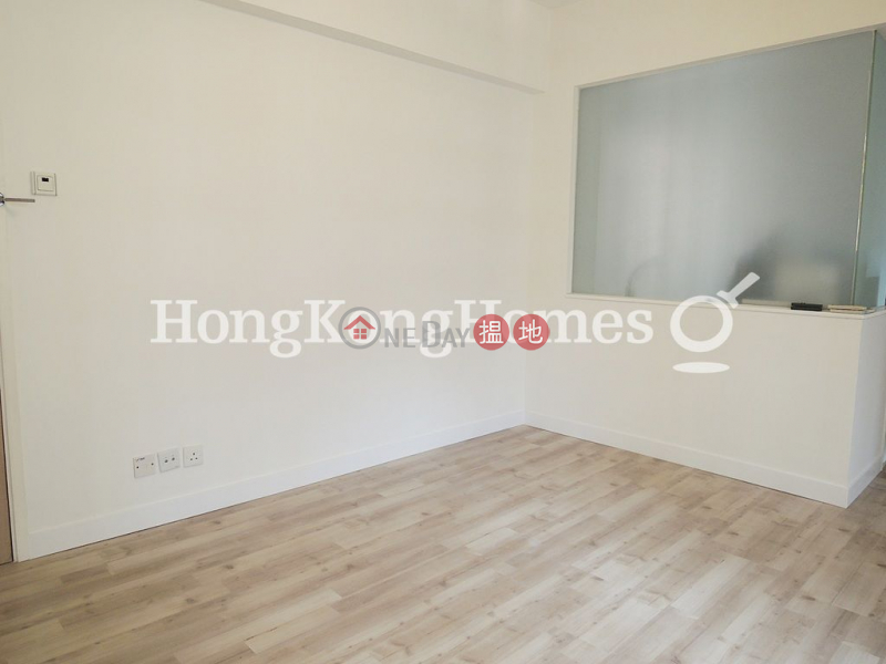 3 Bedroom Family Unit at Yue On Building | For Sale 56 Village Road | Wan Chai District, Hong Kong, Sales | HK$ 13.8M