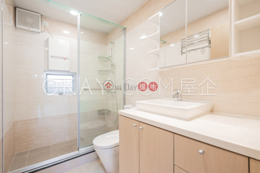 Property Search Hong Kong | OneDay | Residential Rental Listings, Nicely kept 3 bedroom in Ho Man Tin | Rental