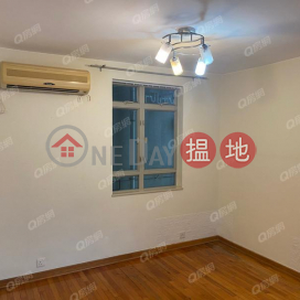 Island Place | 3 bedroom Mid Floor Flat for Rent | Island Place 港運城 _0
