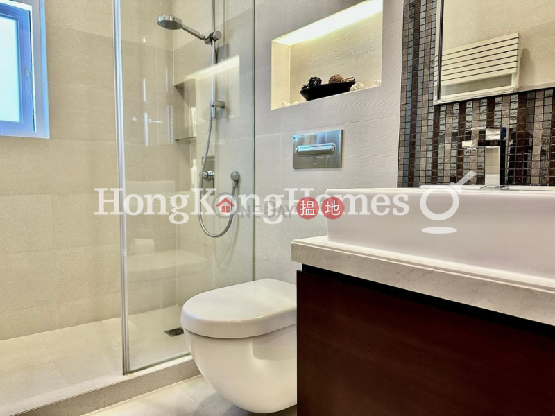 Property Search Hong Kong | OneDay | Residential Sales Listings | 3 Bedroom Family Unit at Repulse Bay Garden | For Sale