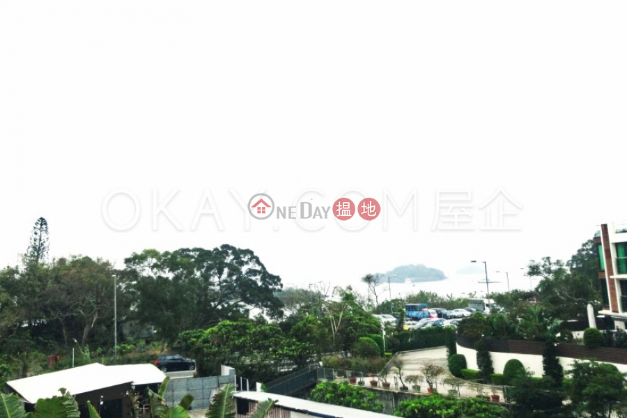HK$ 75,000/ month La Caleta | Sai Kung, Stylish house with sea views, rooftop & balcony | Rental