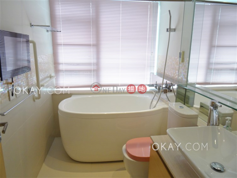 HK$ 85,000/ month Serenade | Wan Chai District Gorgeous 4 bedroom on high floor with balcony & parking | Rental