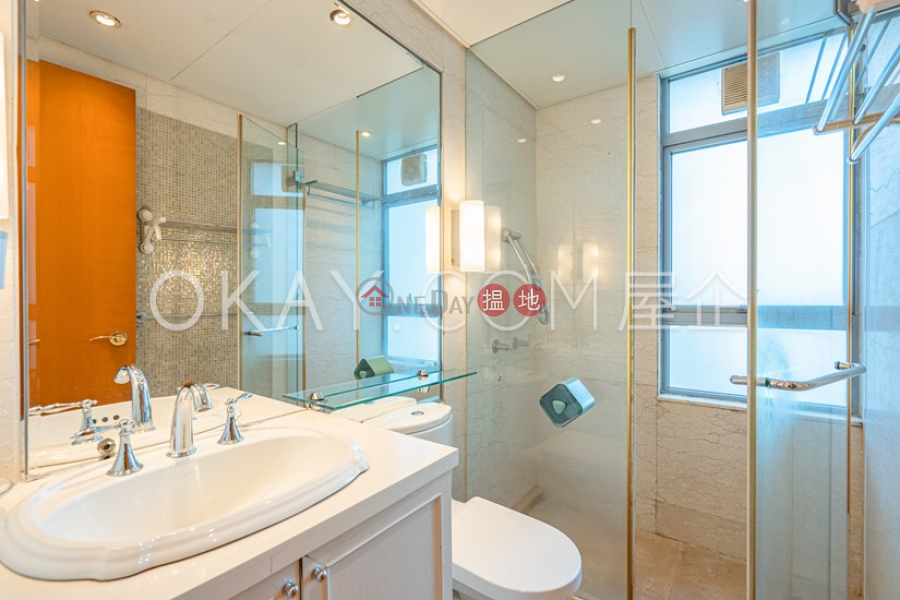 HK$ 52,000/ month Phase 4 Bel-Air On The Peak Residence Bel-Air Southern District, Stylish 3 bedroom with balcony & parking | Rental