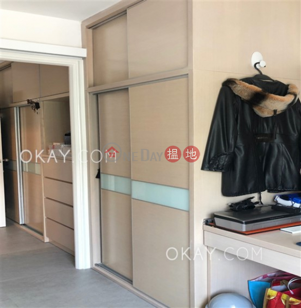 HK$ 12M | Island Place Eastern District Tasteful 2 bedroom on high floor | For Sale