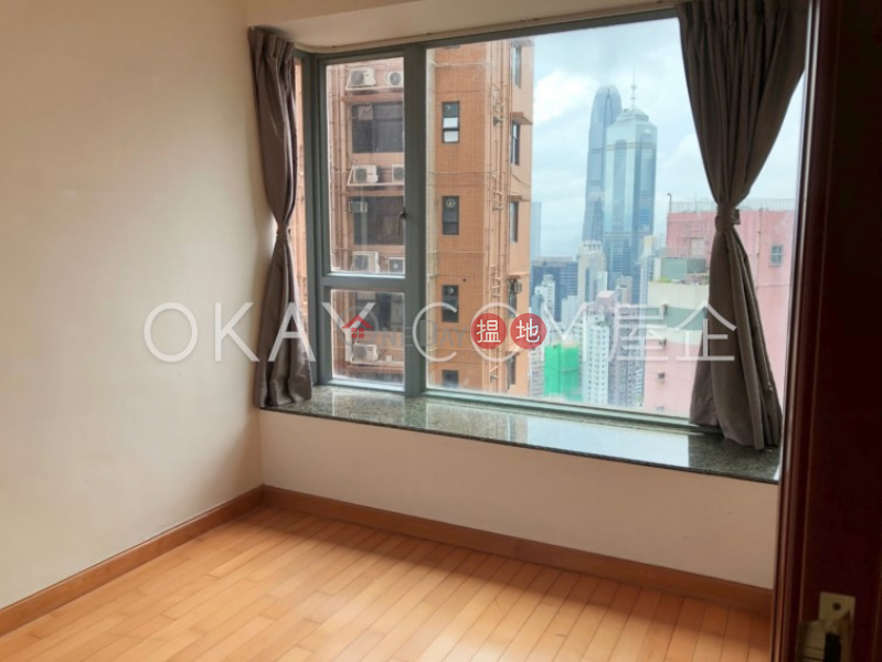 HK$ 21.5M | 2 Park Road Western District Rare 3 bedroom with balcony | For Sale
