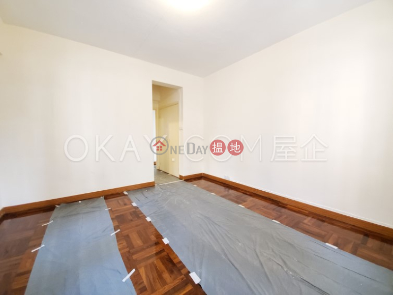 HK$ 1,980萬時和大廈中區-3房2廁,實用率高,連車位,露台時和大廈出售單位